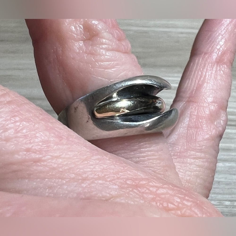 Sterling Silver & 18K Yellow Gold Organically Carved Modernist Dome Ring, Size 7 - Picture 9 of 10